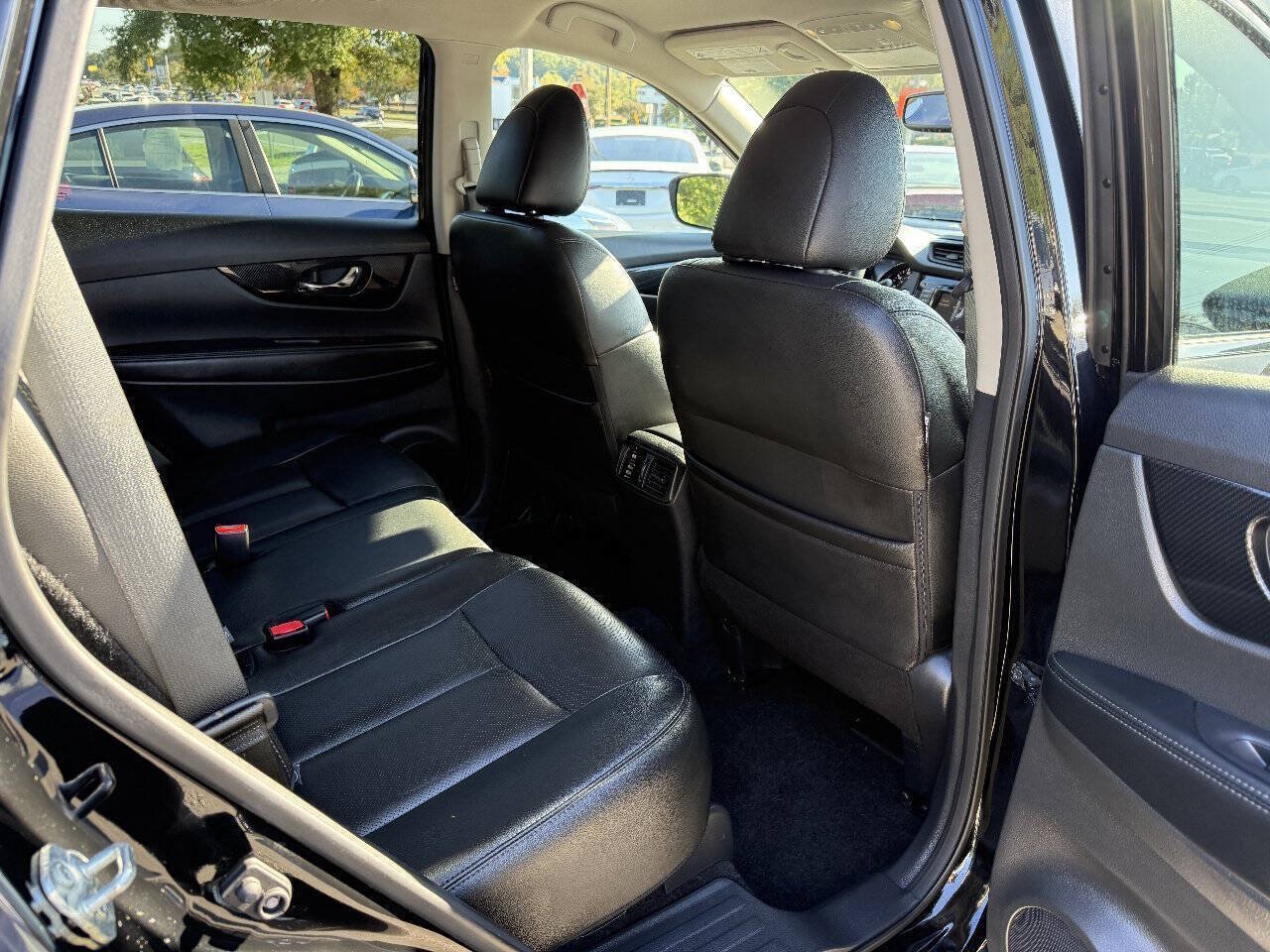 Used 2019 Nissan Rogue SL AWD/4WD image 15
