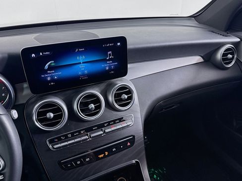 Used 2021 Mercedes-Benz GLC 300 image 19