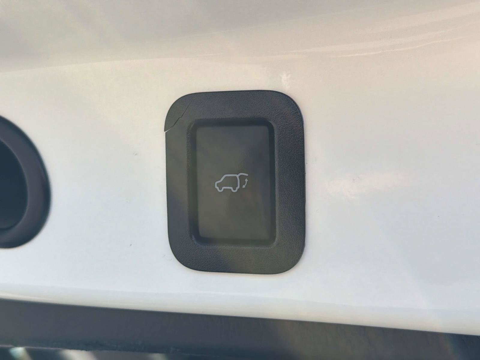 Used 2016 Toyota Highlander XLE AWD/4WD image 30