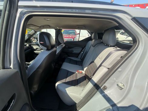 Used 2022 Nissan Kicks SR w/ Premium Package FWD image 45