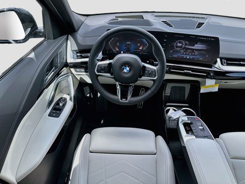 New 2026 BMW X2 xDrive28i w/ Technology Package AWD/4WD image 16
