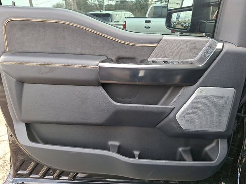 Used 2024 Ford F250 Platinum w/ Tremor Off-Road Package image 12