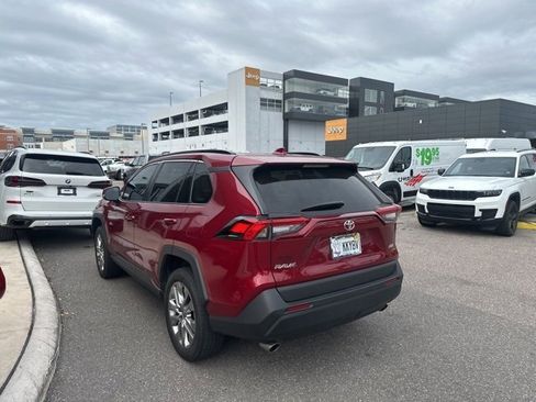 Used 2022 Toyota RAV4 XLE Premium image 3
