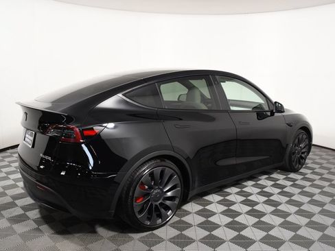 Used 2023 Tesla Model Y Performance AWD/4WD image 7