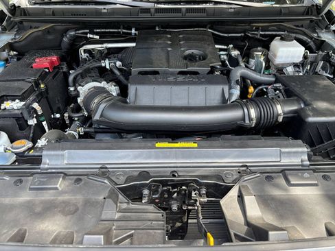 Used 2026 Nissan Frontier PRO-4X AWD/4WD image 32