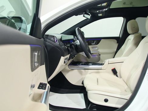Certified 2024 Mercedes-Benz GLA 250 4MATIC image 5