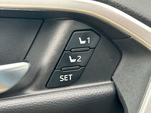 Used 2023 Toyota RAV4 XSE AWD/4WD image 25