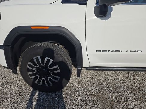 Used 2025 GMC Sierra 3500 Denali Ultimate image 3