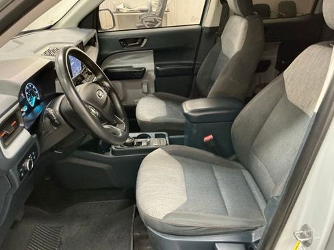 Used 2023 Ford Maverick XLT image 13