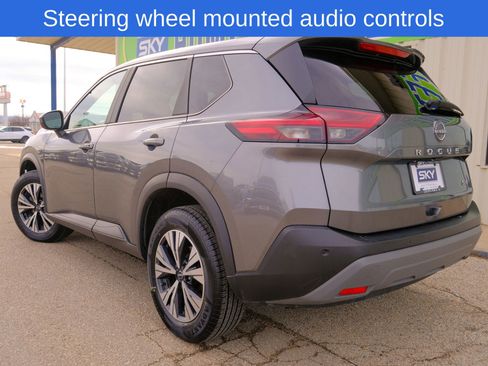 Used 2023 Nissan Rogue SV image 6