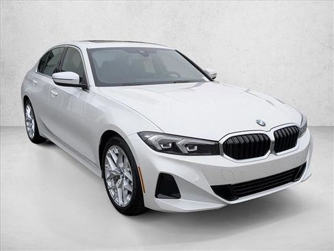 Used 2025 BMW 330i Sedan w/ Convenience Package RWD image 6