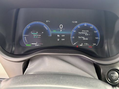 Used 2025 Toyota Sienna Platinum FWD image 23