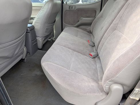 Used 2004 Toyota Tacoma PreRunner image 14