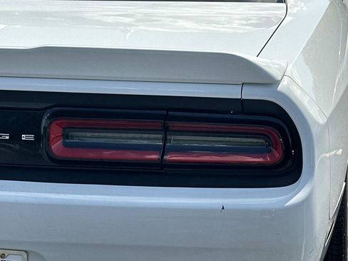 Used 2019 Dodge Challenger GT w/ Plus Package RWD image 9