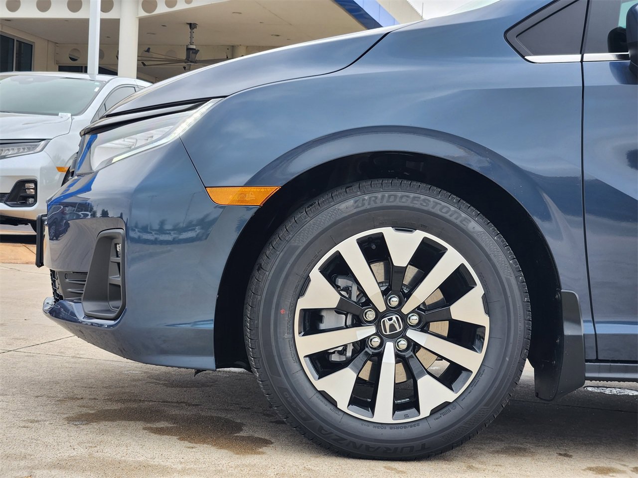 New 2027 Honda Odyssey EX-L image 5