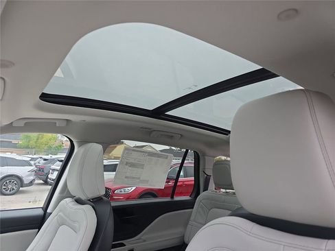 New 2026 Lincoln Aviator Reserve image 27