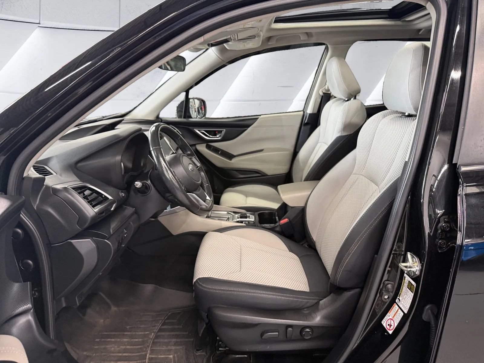 Used 2019 Subaru Forester Premium w/ All-Weather Package AWD/4WD image 16