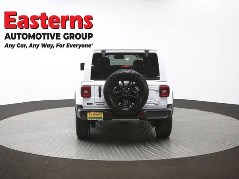 Used 2025 Jeep Wrangler Unlimited Sahara AWD/4WD image 37