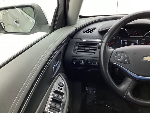 Used 2017 Chevrolet Impala Premier w/ Enhanced Convenience Package image 32