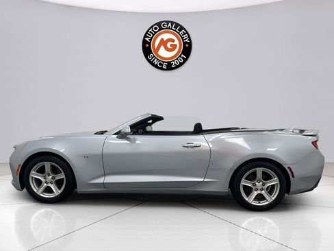 Used 2018 Chevrolet Camaro LT image 12