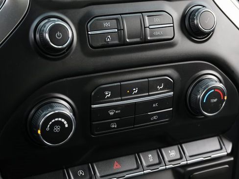 Used 2020 Chevrolet Silverado 1500 LT image 28