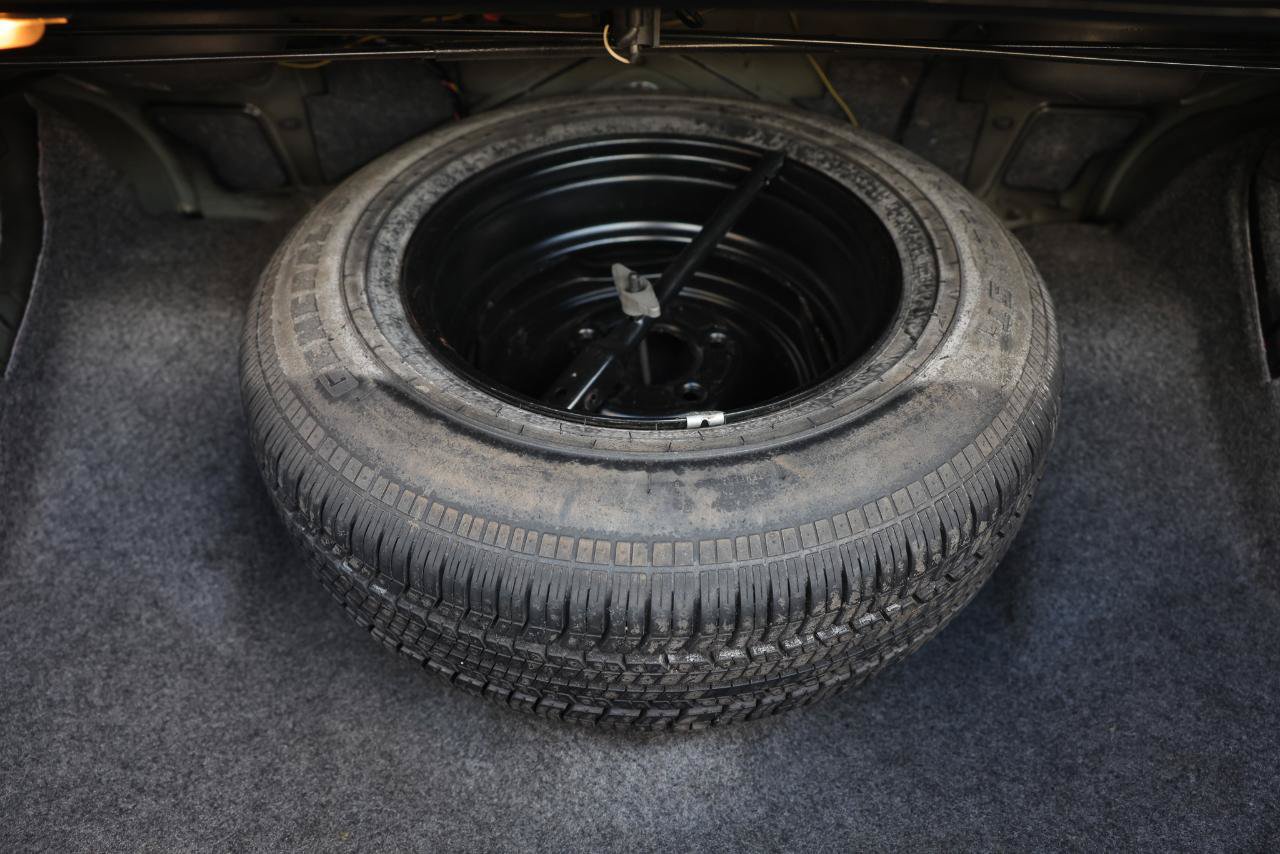 Used 1995 Chevrolet Caprice SS RWD image 29