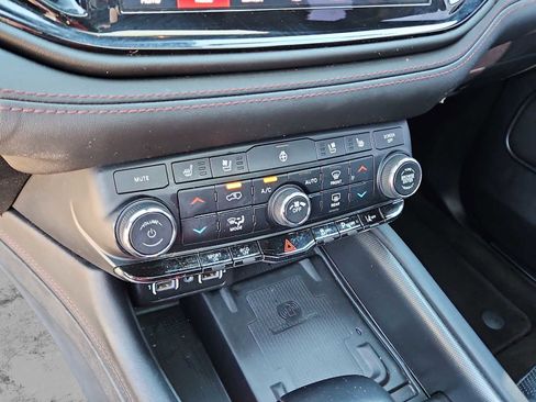 Used 2022 Dodge Durango R/T image 24