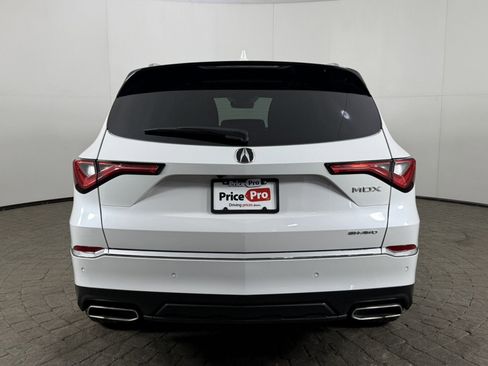 Used 2024 Acura MDX SH-AWD w/ Advance Package image 6