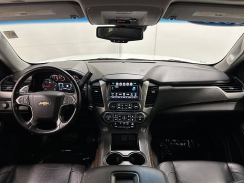 Used 2019 Chevrolet Suburban LT AWD/4WD image 13