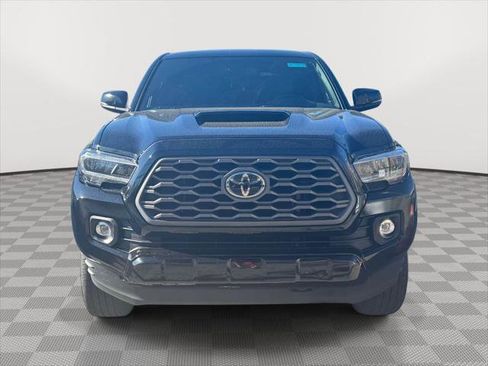 Used 2023 Toyota Tacoma TRD Sport image 2