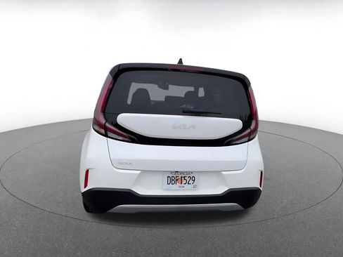 Used 2025 Kia Soul LX w/ LX Technology Package image 12