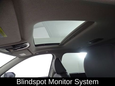 Used 2024 Hyundai Palisade Limited image 11