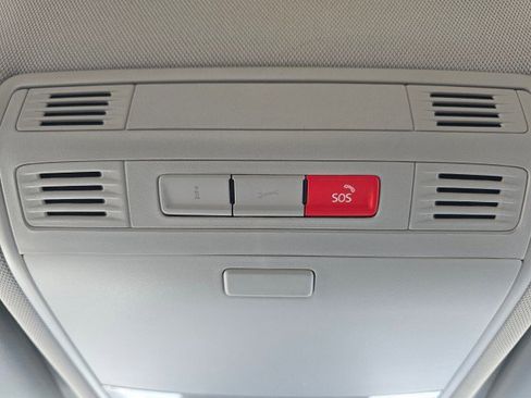 New 2026 Volkswagen Taos SE image 40