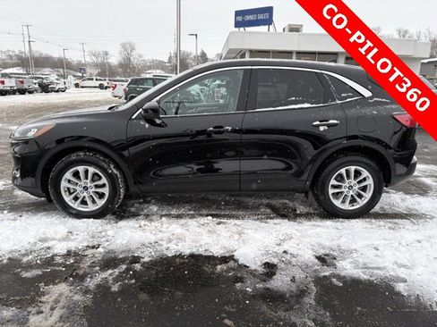 Used 2020 Ford Escape SE image 2