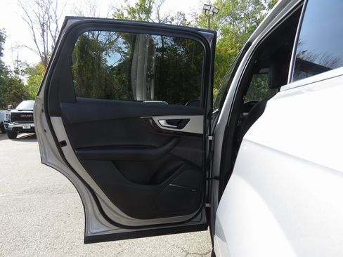 Used 2019 Audi Q7 2.0T Premium Plus w/ Premium Plus Package image 21