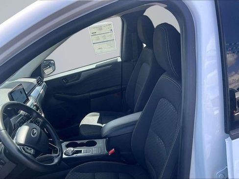Certified 2024 Ford Escape Active AWD/4WD image 25