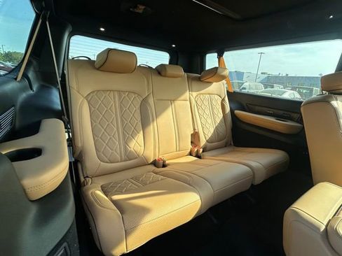 Used 2025 Jeep Grand Wagoneer L Series III w/ Rear Seat Video Group 1 AWD/4WD image 36