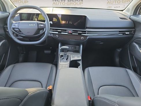 New 2026 Kia Sportage EX FWD image 10