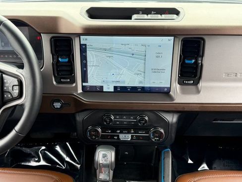 Certified 2023 Ford Bronco Outer Banks AWD/4WD image 3