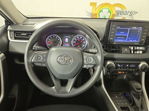 Used 2022 Toyota RAV4 LE AWD/4WD image 15