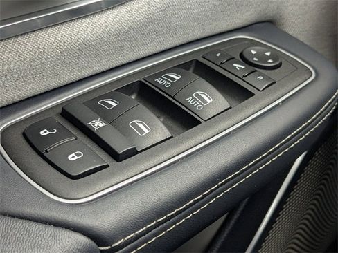 Used 2024 RAM 1500 Limited image 26