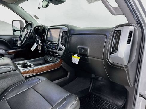 Used 2018 GMC Sierra 1500 SLT AWD/4WD image 29