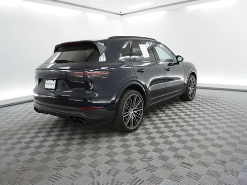 Certified 2023 Porsche Cayenne S AWD/4WD image 9