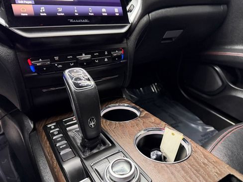 Used 2021 Maserati Ghibli S RWD image 26