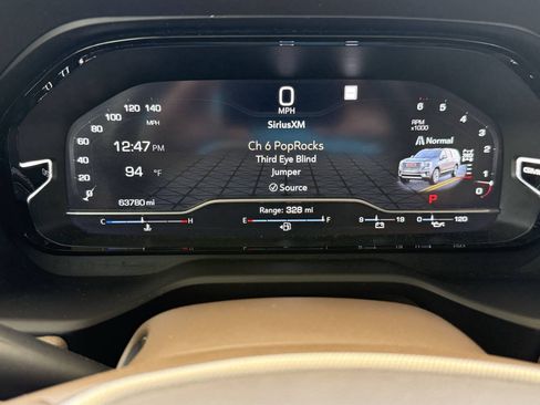Used 2022 GMC Yukon Denali w/ Advanced Technology Package AWD/4WD image 14