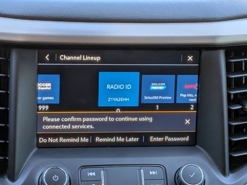 Used 2022 GMC Acadia Denali w/ Denali Technology Package image 18