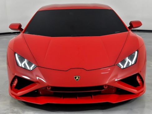 Used 2021 Lamborghini Huracan EVO RWD image 5