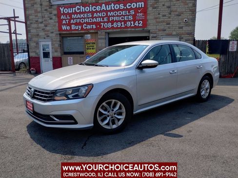Used 2017 Volkswagen Passat 1.8T S image 1