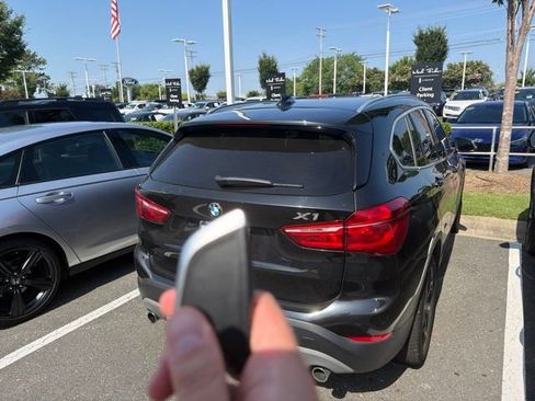 Used 2018 BMW X1 xDrive28i AWD/4WD image 5