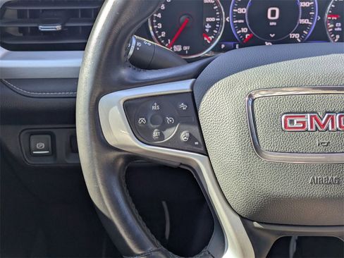 Used 2021 GMC Acadia SLT w/ Elevation Edition image 16